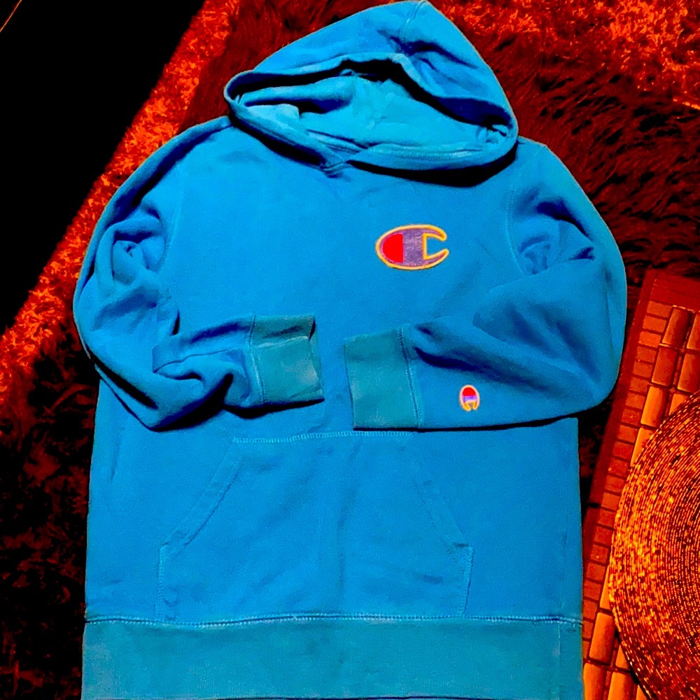 🎉SOLD🎉💸FREE W $50 PURCHASE -CHAMPION HOODIE